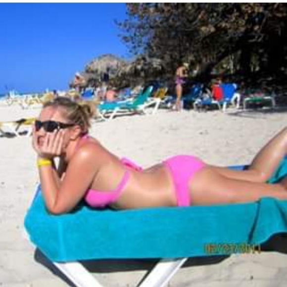 Meet your Posher, BarbieGlocks - Picture 2 of 3